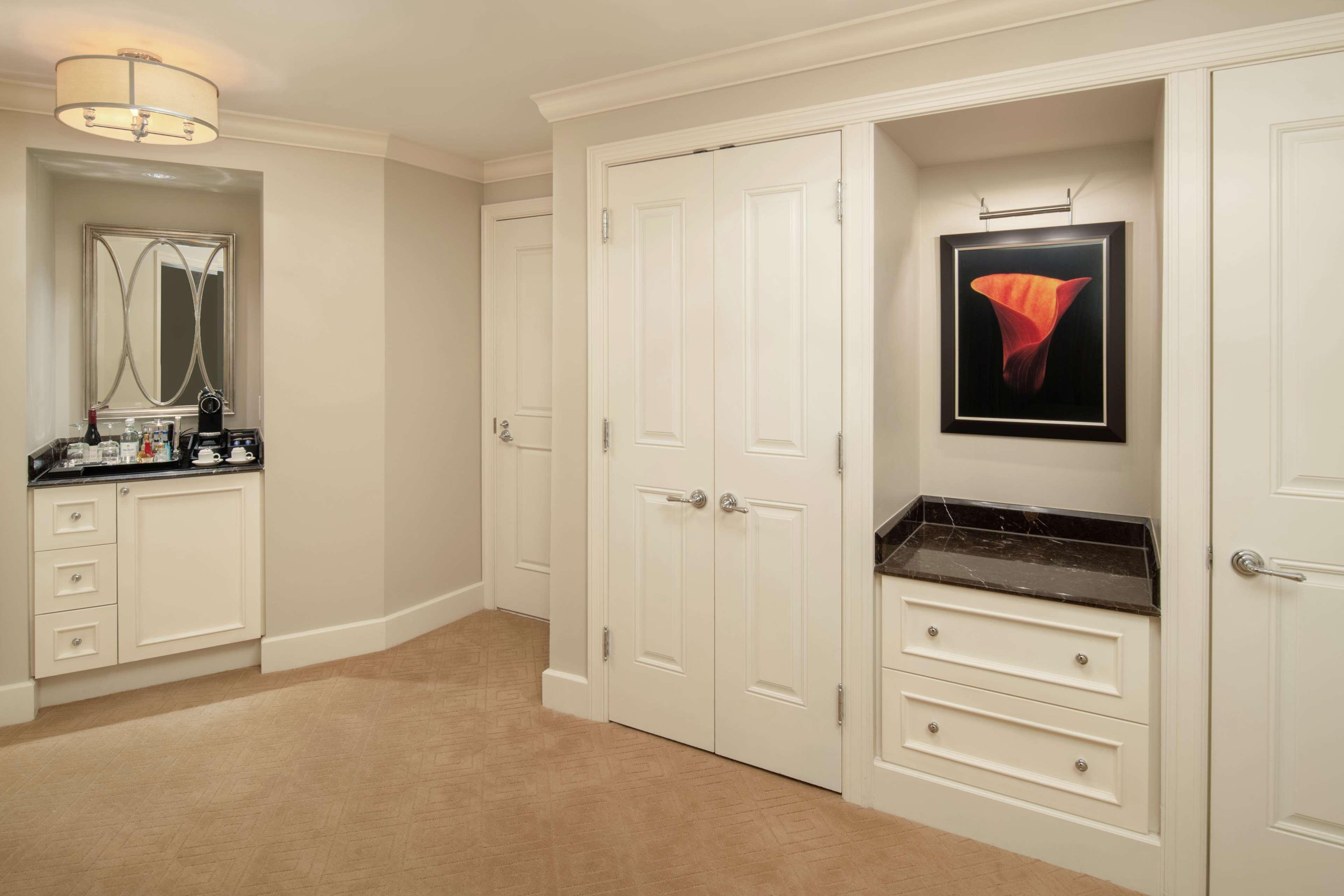 Waldorf Astoria Buckhead 5*